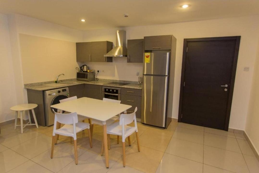 The Gallery Luxury Suites Cpg East Legon Exterior foto